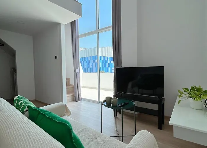 Komfort Duplex Skylight Bts Ratchayothin 公寓